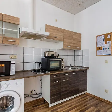 Enjoy Your With Dkn - Mon-sun - Late Night Check-in - Multilanguage - Near Railway Station - Witamy Serdecznie * Leipzig